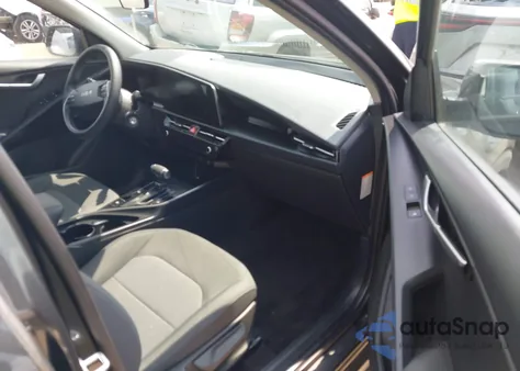 2025 Kia Niro Lx z USA, uszkodzony, nr VIN KNDCP3LE3S525496